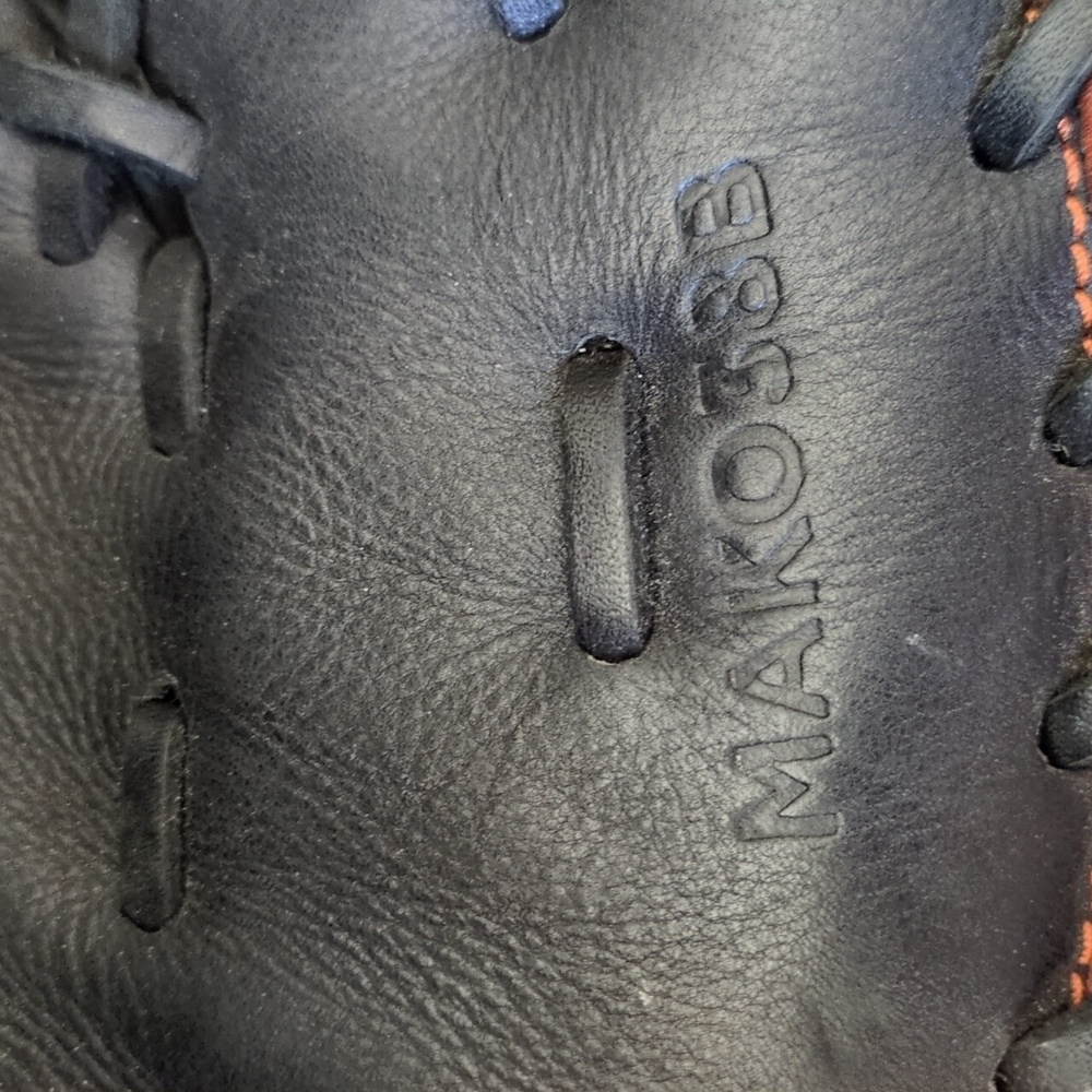 Rare!! Limited Edition Easton Mako 13.5" First Base Glove - Picture 8 of 16